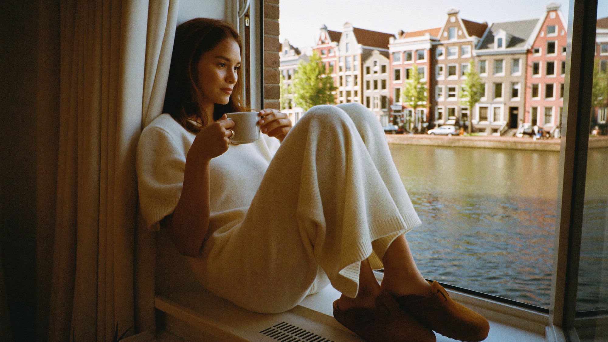 Window seat, Amsterdam
